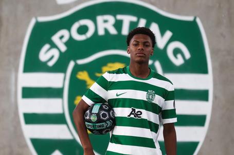 Henrique Tavares tem Geny Catamo como referência - Foto: Sporting CP