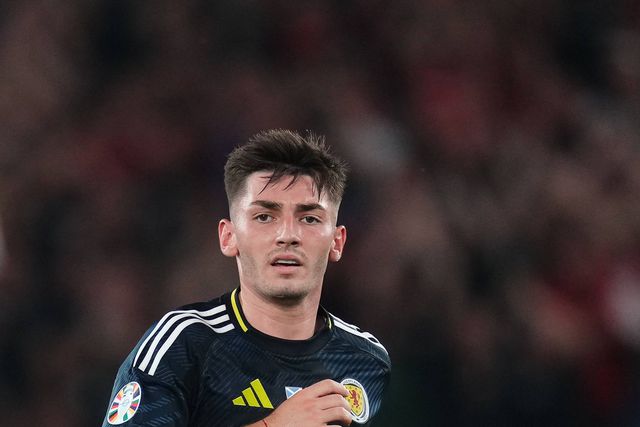 Brighton rejeita oferta do Nápoles por Gilmour