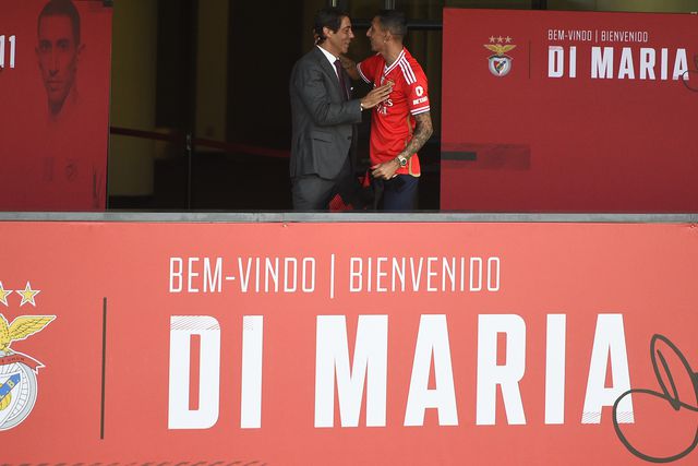 Benfica: Rui Costa fala de Di María e esclarece Otamendi