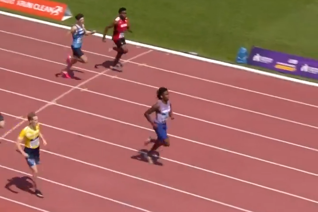 «Desastre absoluto»: achou que já tinha ganho, abrandou e... acabou eliminado