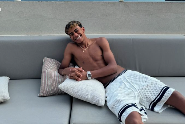 As férias de luxo de Yamal na Grécia