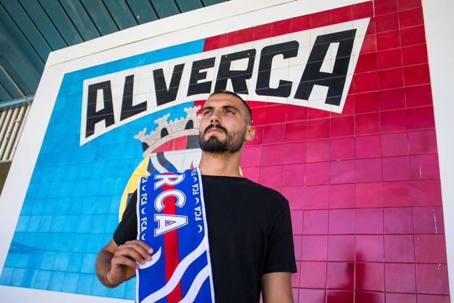 Oficial: Alverca apresenta novo guarda-redes