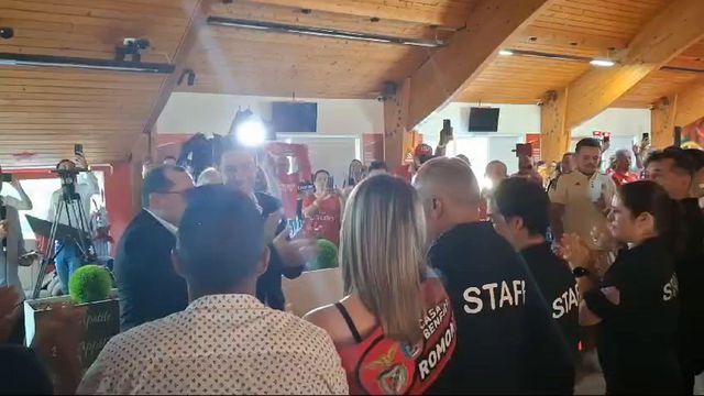 Benfiquistas de Romont fazem Rui Costa cantar