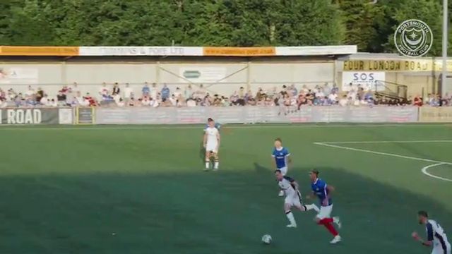 De uma baliza à outra e ainda fez isto: que golaço!