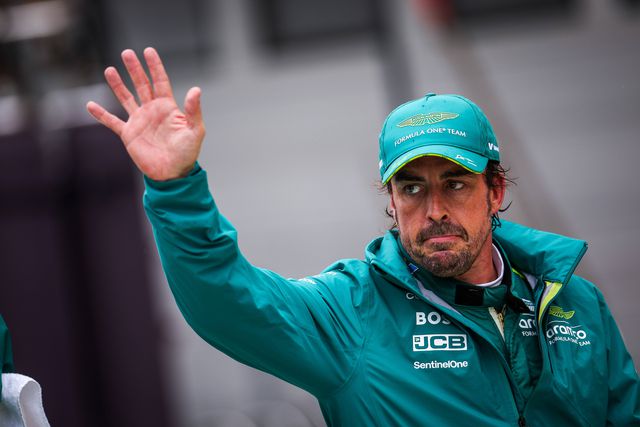 Fernando Alonso antes do início da sessão de qualificação do GP da Hungria