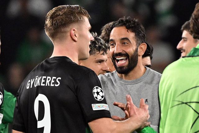 Viktor Gyokeres e Ruben Amorim apontados como 'flops' em Inglaterra depois do sucesso total no Sporting