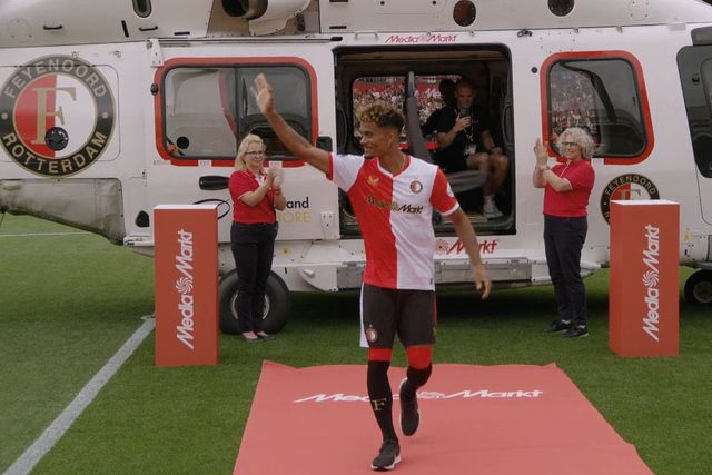 Gonçalo Borges chega ao Feyenoord... de helicóptero