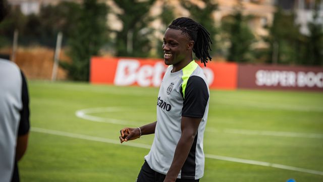 «Quenda é um menino que está a bater à porta para entrar na equipa»