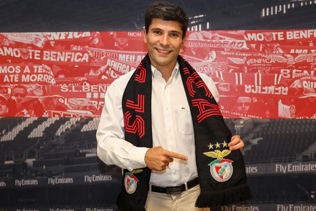 Bélone Moreira renova com o Benfica