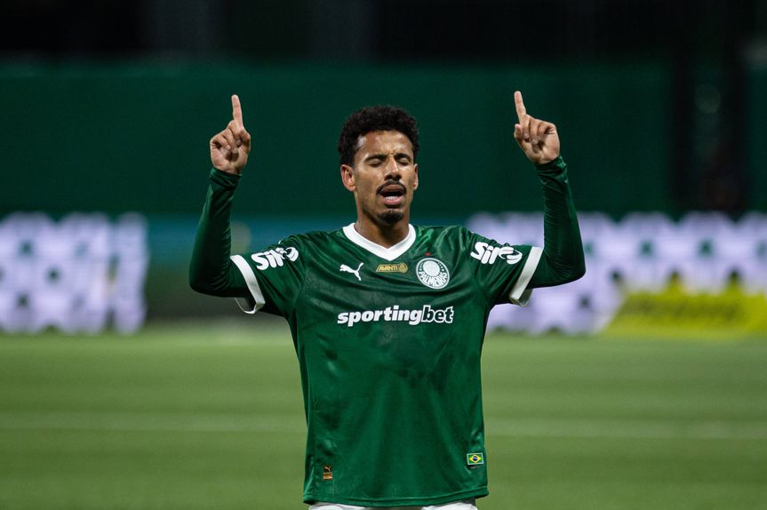 Lucas Evangelista a celebrar o primeiro golo do Palmeiras