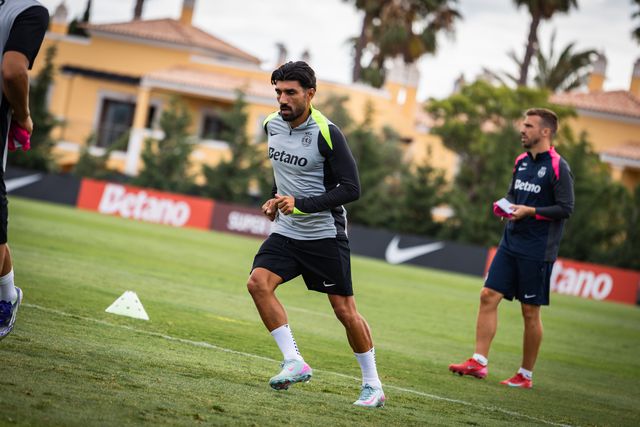 Ricardo Esgaio sem limitações