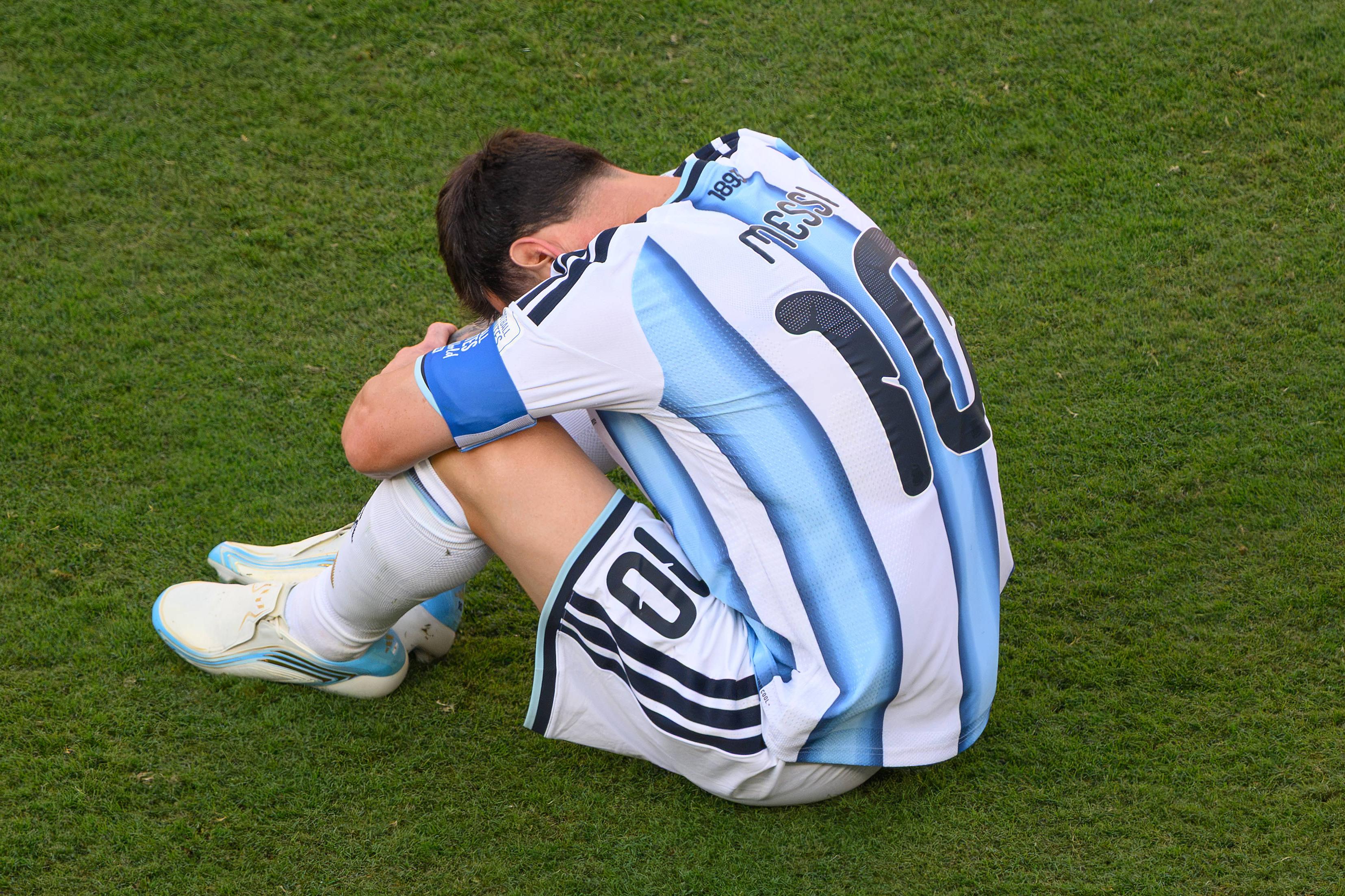A desilusão de Lionel Messi após perder o título mundial para a Espanha (foto: IMAGO)