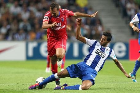 Souza, médio brasileiro ao serviço do FC Porto: Foto: Eduardo Oliveira/A BOLA