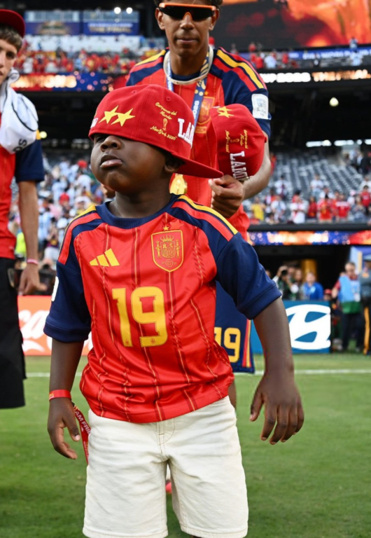 Keyne, irmão de Lamine Yamal - Foto: IMAGO