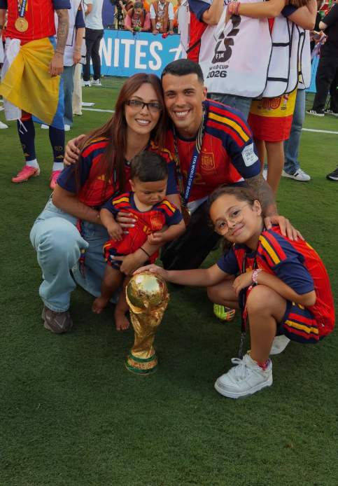 Pedro Porro celebra a conquista do Mundial - Foto: Pedro Porro/Instagram