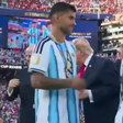 Momento em que Romero ignora Trump