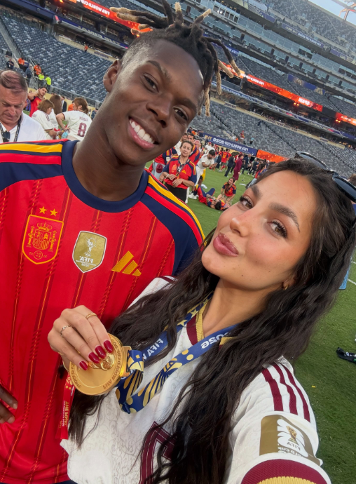 Nico Williams e a namorada - Foto: Ainhi Garcia/Instagram