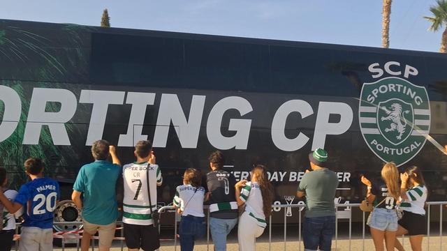 Sporting recebido com muitos aplausos antes de defrontar o Estrasburgo
