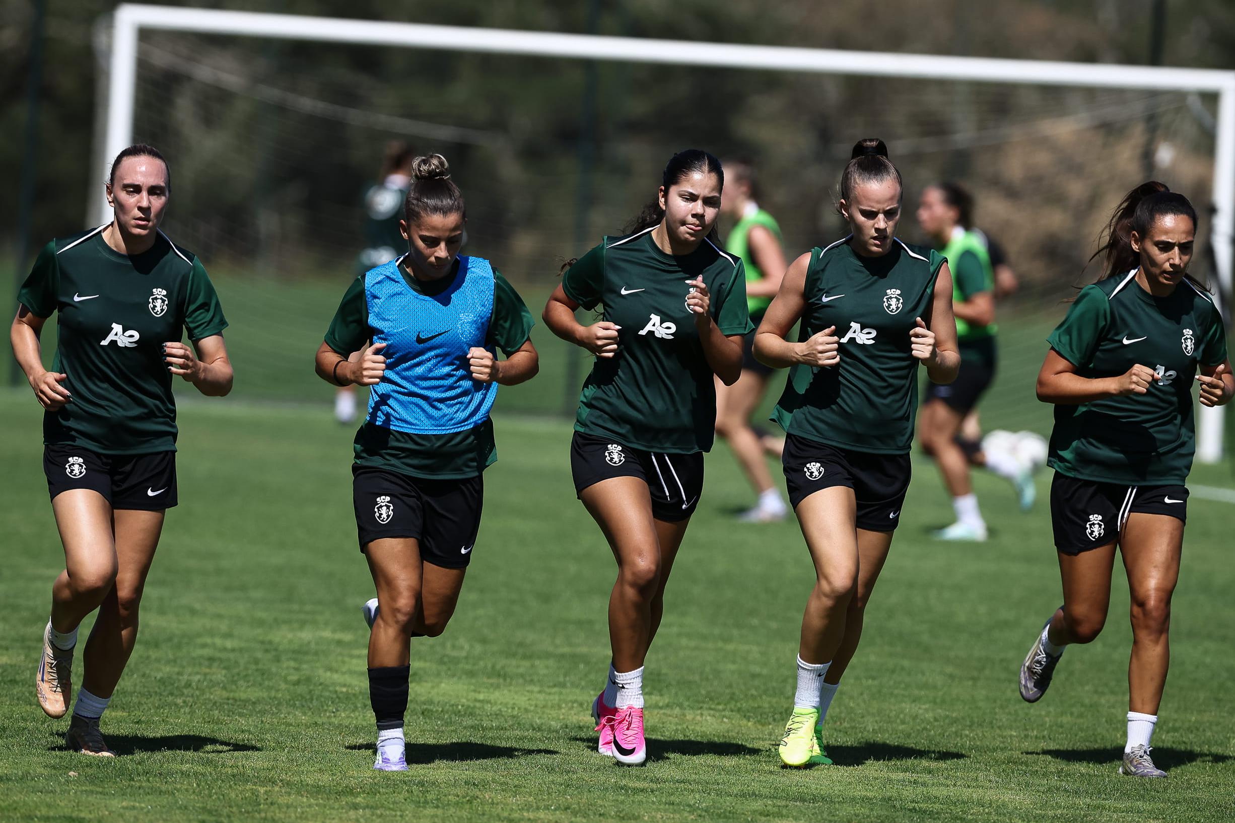 Equipa feminina vai trabalhar no Algarve nos próximos quatro dias - Foto: SPORTING CP
