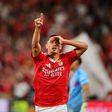 Tiago Gouveia com ordem para ficar no Benfica... para já