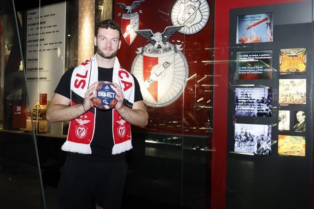 Benfica anuncia reforço para a baliza