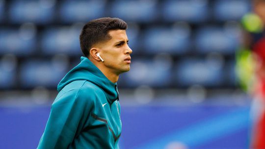 Como Jesus 'desviou' João Cancelo de Barcelona para o Al Hilal