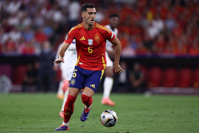 Presidente da Real Sociedad confirma negociações com o Arsenal por Mikel Merino