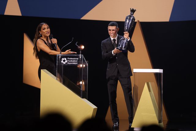 Phil Foden foi o melhor da Premier League, Cole Palmer ganha prémio de melhor jovem