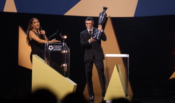 Phil Foden foi o melhor da Premier League, Cole Palmer ganha prémio de melhor jovem