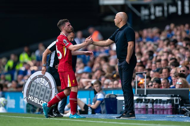 Várias saídas e poucas chegadas: o ponto de situação do mercado do Liverpool