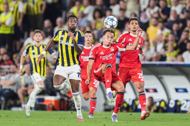 Dedic faz corte frente ao Fenerbahçe (IMAGO)