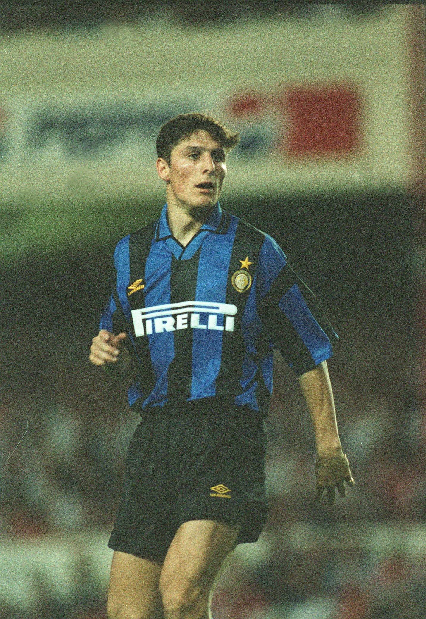 O argentino Javier Zanetti jogou 19 anos no Inter, entre 1995 e 2014. Fez 758 jogos pelo emblema de Milão, pelo qual foi campeão italiano (cinco vezes), da Europa e do Mundo (foto: IMAGO)