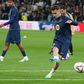 Marc Casadó no aquecimento para o clássico do último ano com o Real Madrid