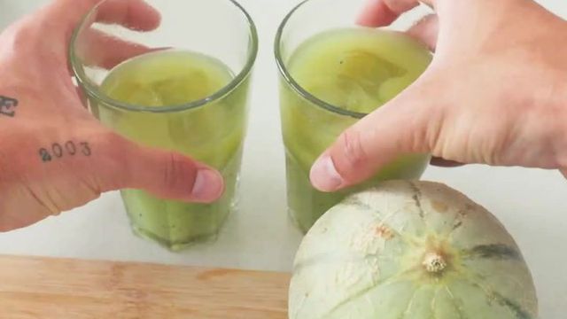 Sporting leva Debast para a cozinha (e para a piscina) e mostra 3.ª camisola