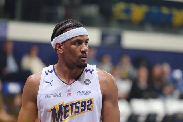 Antigo campeão da NBA assina pelo FC Porto