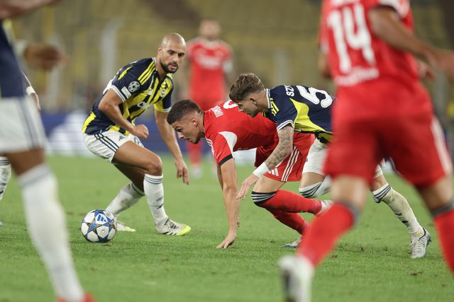 Szymanski tentou brilhar, mas a ineficácia pesou (as notas do Fenerbahçe)
