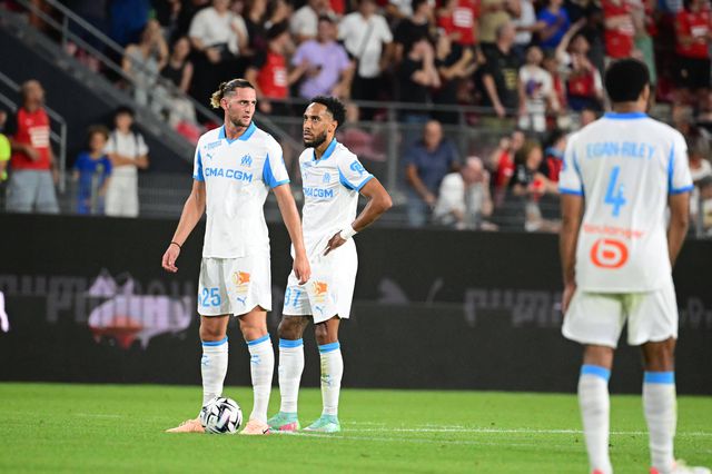 Rabiot e Aubameyang durante jogo do Marselha