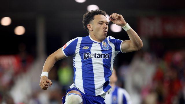 FC Porto: «Não ficaria chocado por ver Pepê a lateral-direito»