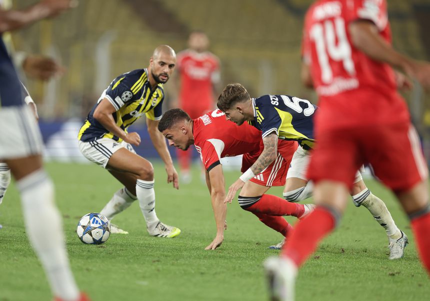 Ivanovic frente ao Fenerbahçe (ERDEM SAHIN/EPA)