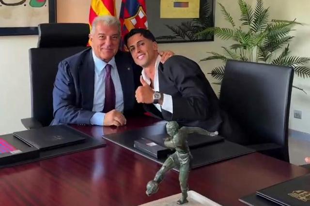 Cancelo assina em definitivo pelo Barcelona