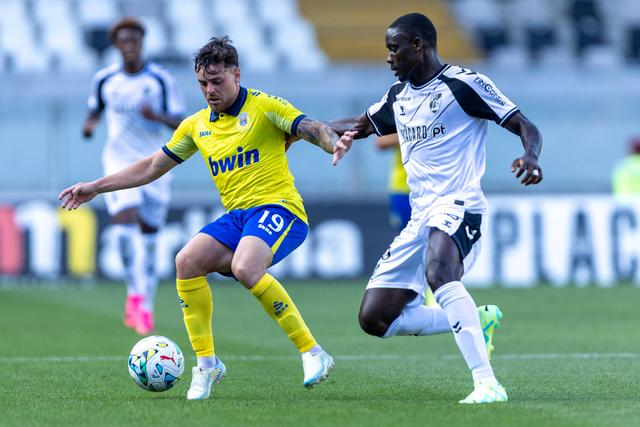 Alfonso Trezza em ação na ronda inaugural da Liga, em Guimarães