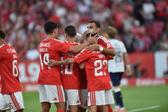 Entrada fortíssima do Benfica - Foto: Miguel Nunes