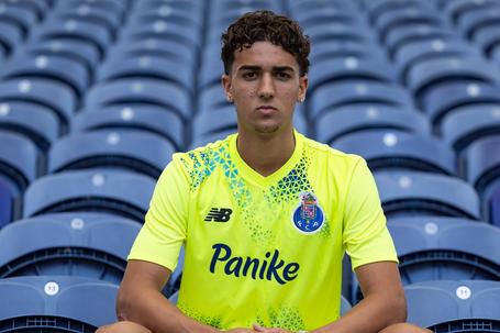Francisco Mendes, guarda-redes da formação portista - Foto: FC PORTO