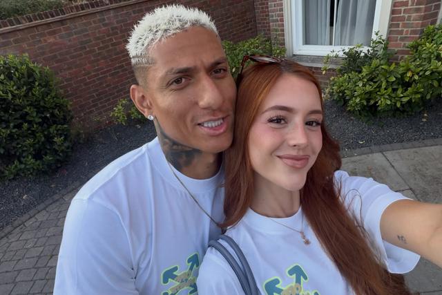 Richarlison e Amanda Araújo