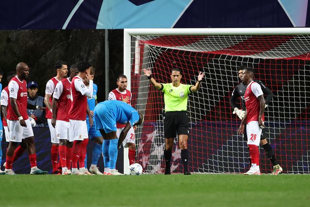 A análise de Duarte Gomes à arbitragem do SC Braga-Nápoles