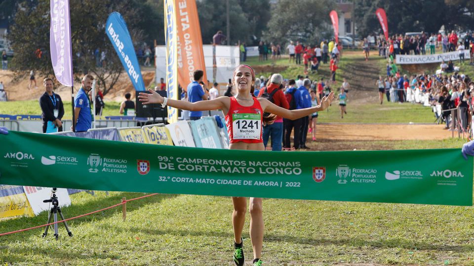 Mariana Machado e Etson Barros vencem 100.º campeonato nacional corta-mato