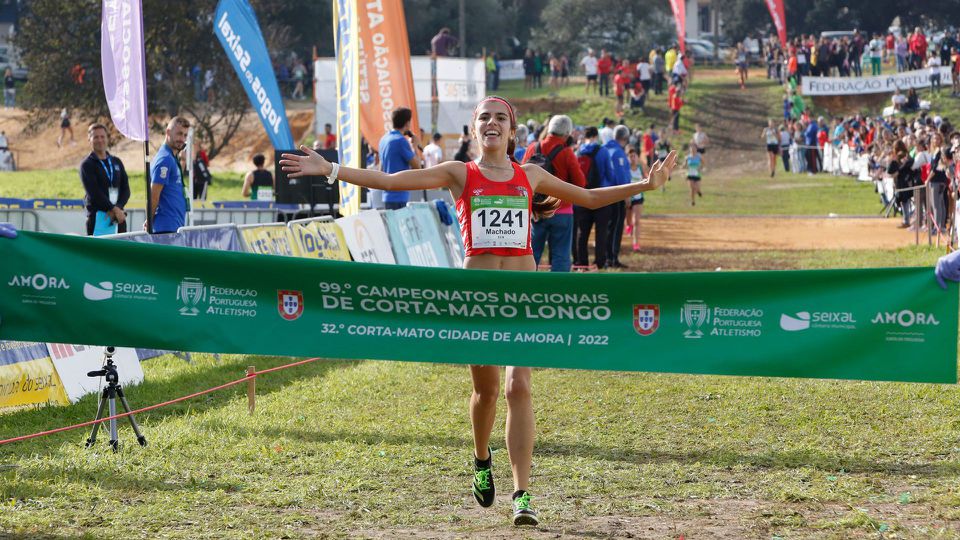 Mariana Machado e Etson Barros vencem 100.º campeonato nacional corta-mato