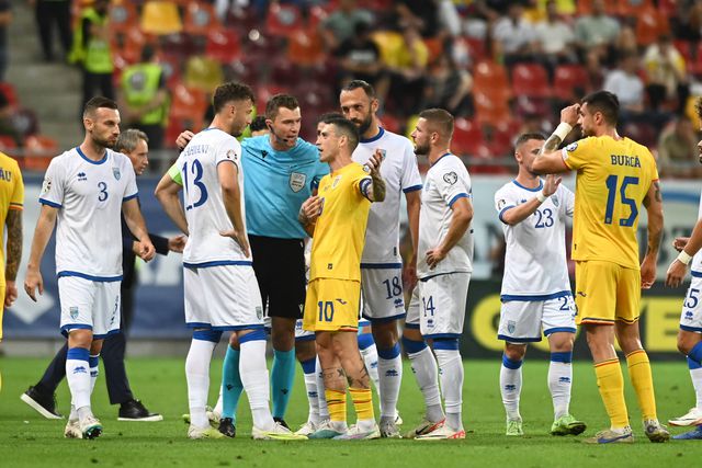 Roménia punida pela UEFA com um jogo à porta fechada