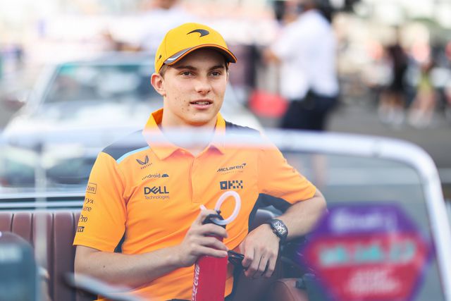 Oscar Piastri renova com a McLaren