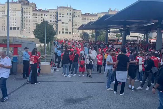 Contam-se os minutos na Luz...